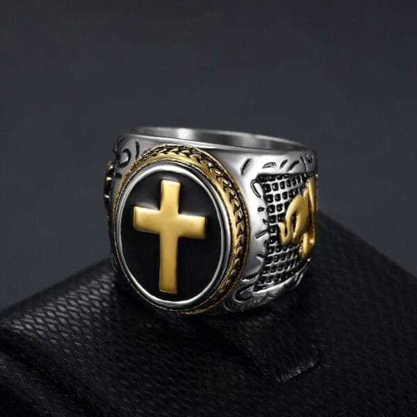 Hot selling P jewelry titanium steel color retaining vacuum gold plated God's Hand men's ring - Image 5
