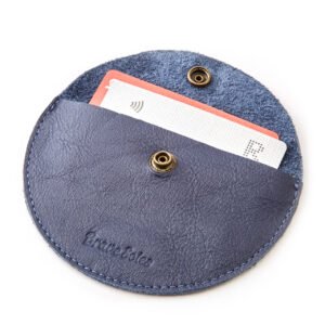 The Medio Half Moon Pocket