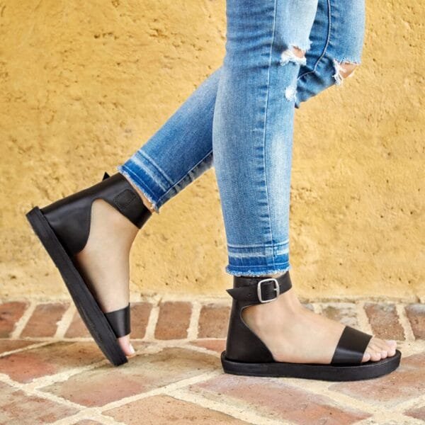 The Camila Leather Flatform Sandal - Image 2
